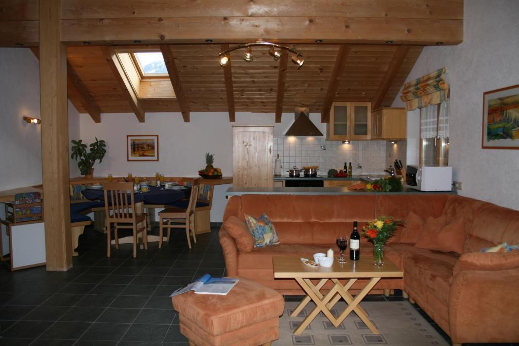 Ferienwohnungen Franz Pfeifer / Beatrice Roduner Gaschurn Room photo